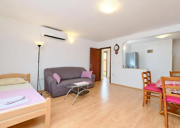 7867c Apartman *